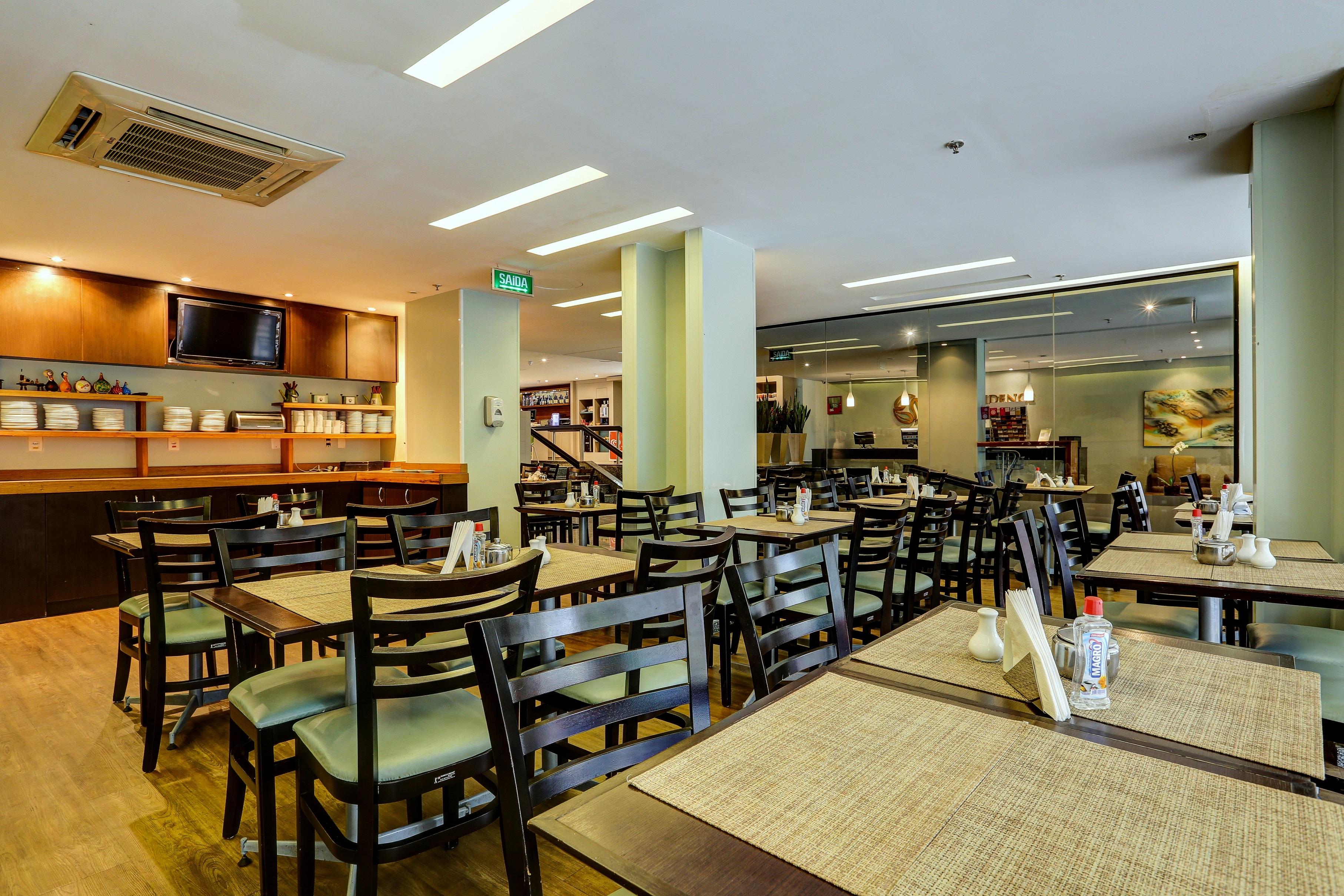 Eko Residence Hotel - Proximo A Santa Casa E Auditorio Araujo Vianna ポルト・アレグレ エクステリア 写真